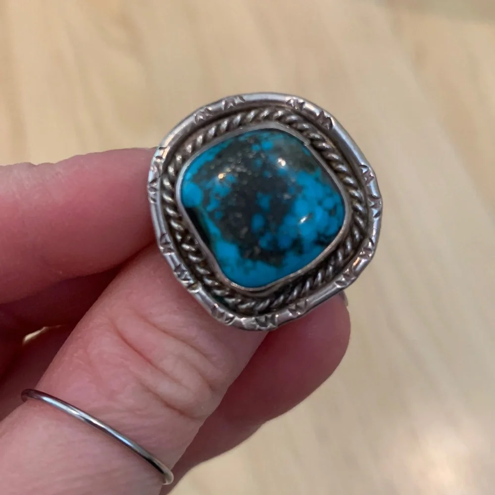 Turquoise Ring - Picture 1 of 4